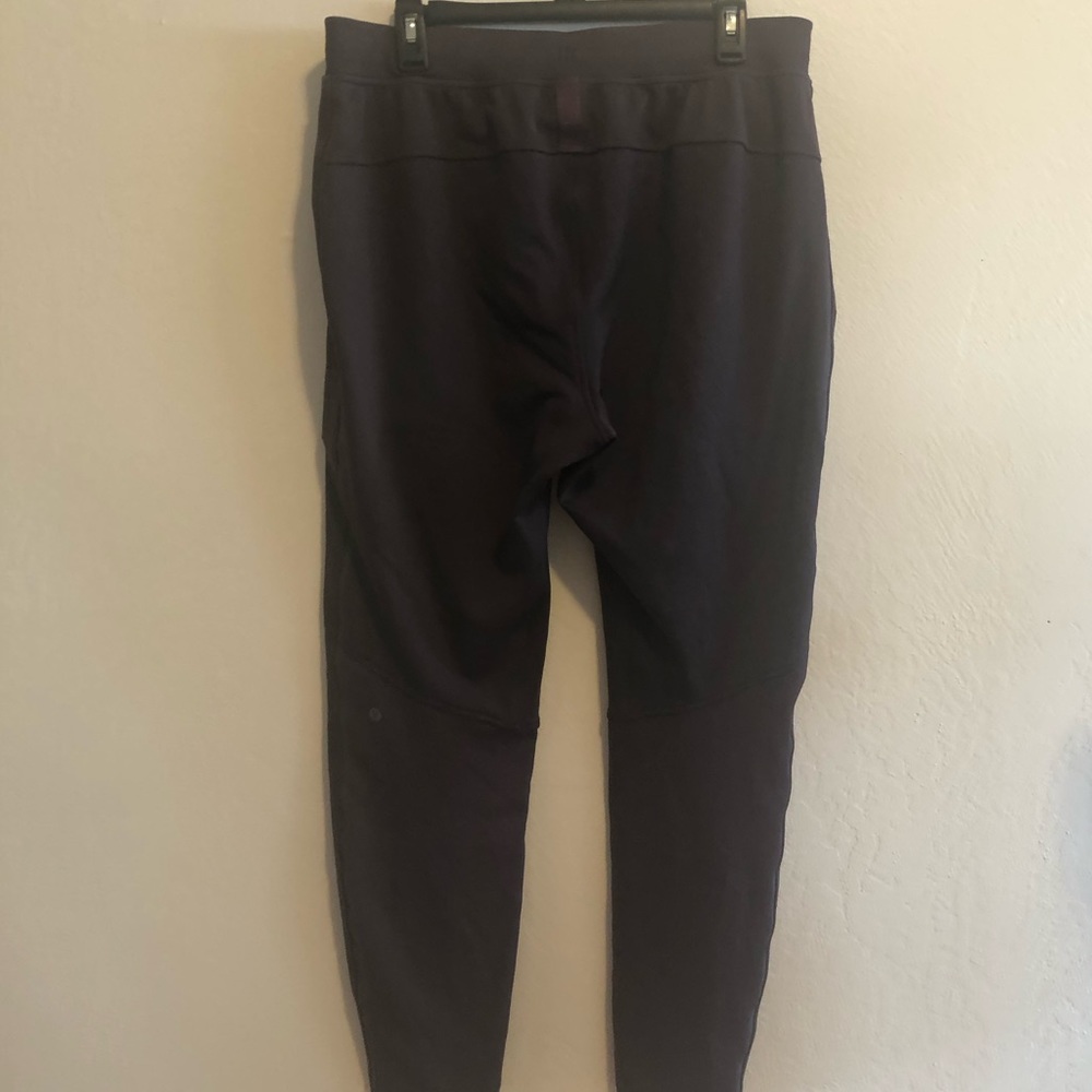 LULULEMON elastic waist jagging pants